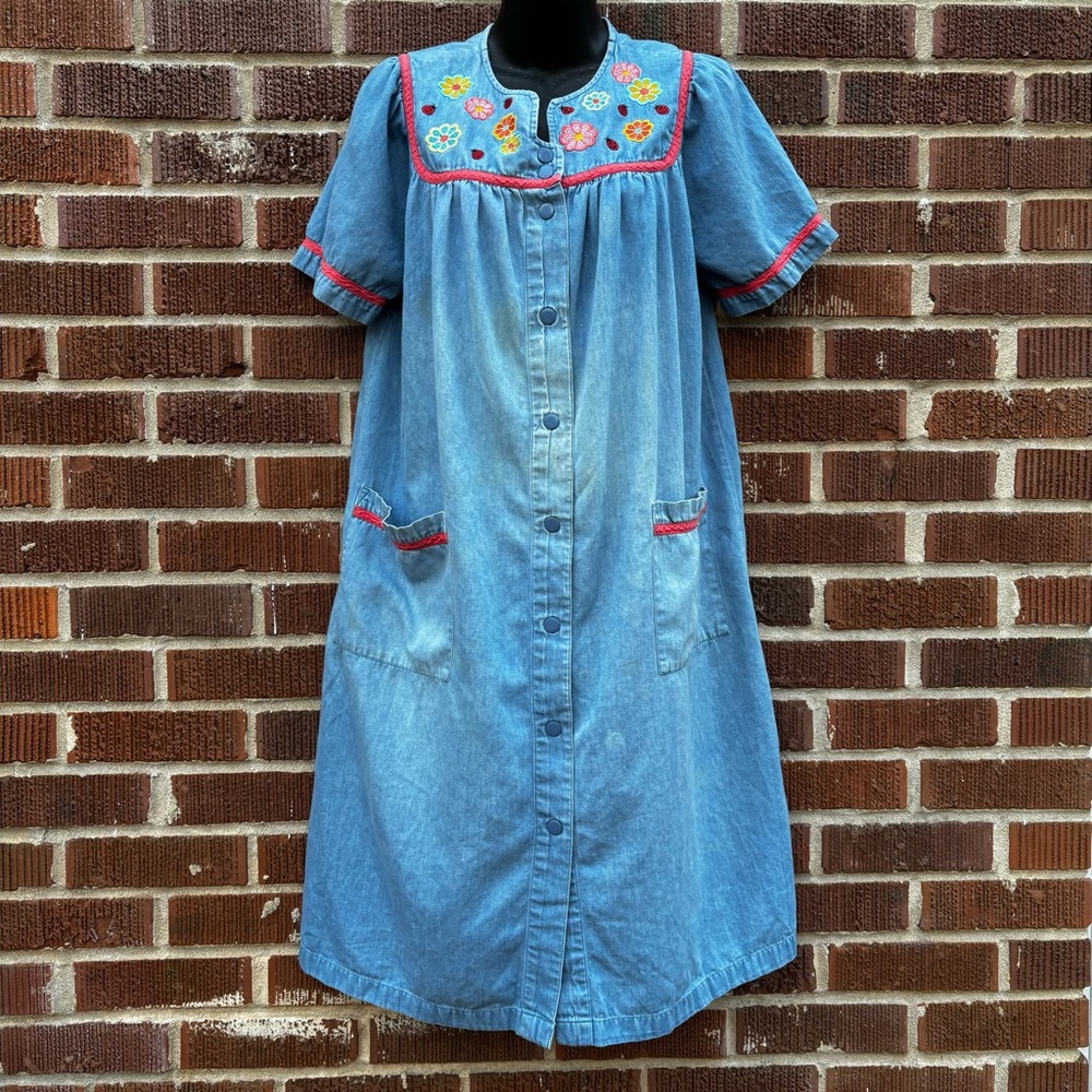 Go Softly Patio Dress Size S Blue Embroidered Floral House Mumu button up